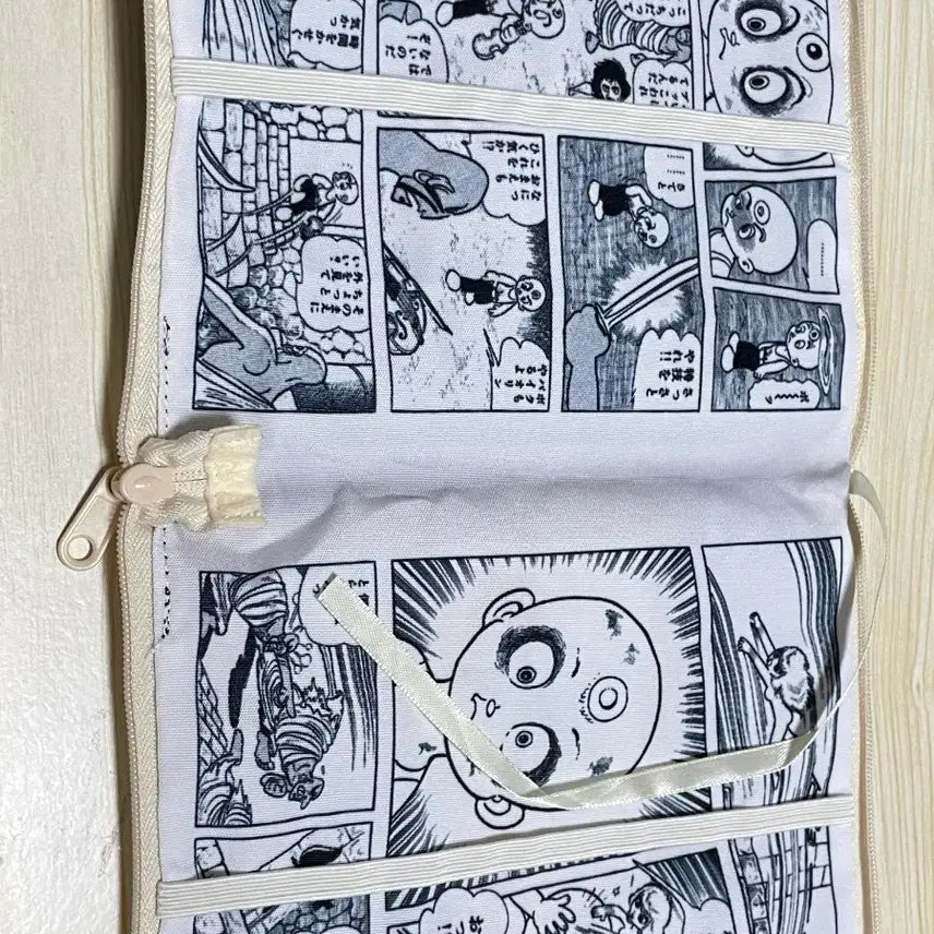 [BUNJANG] Osamu Tezuka Three-Eyed One Pouch / 데즈카 오사무 세 눈이 간다 파우치