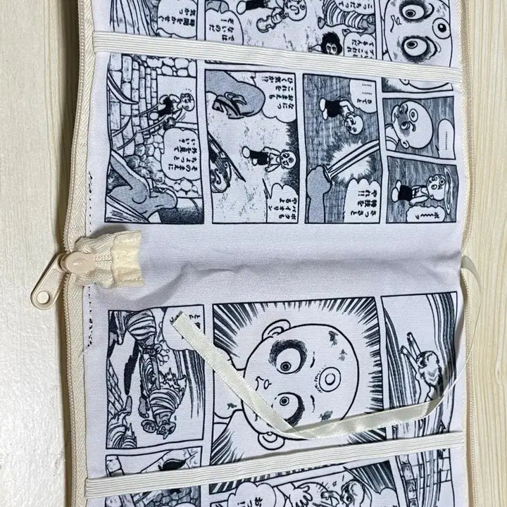 [BUNJANG] Osamu Tezuka Three-Eyed One Pouch / 데즈카 오사무 세 눈이 간다 파우치