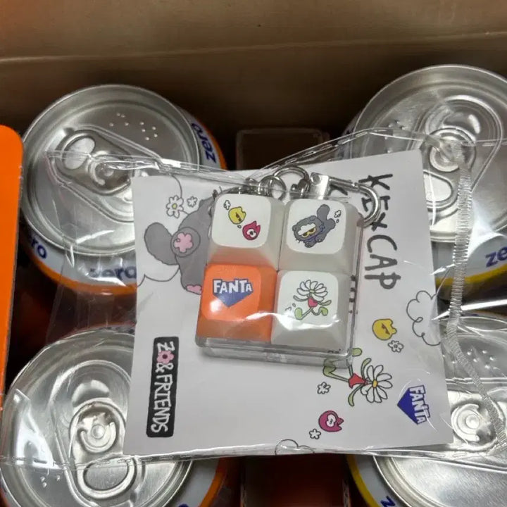 [BUNJANG] GD Joaen Friends x Fanta Keycap Keyring / GD 조앤프렌즈 x 환타 키캡 키링 판매합니다