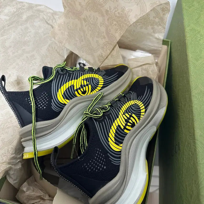 [BUNJANG] Gucci Run Sneakers (Size 35) / 구찌 런스니커즈 35사이즈 (220-225)