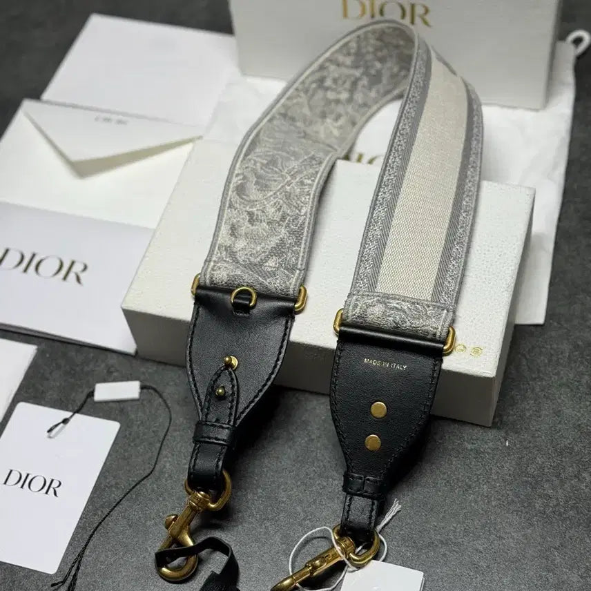 [BUNJANG] Dior Embroidered Canvas Shoulder Strap / (100%정품) 디올 자수 캔버스 스트랩