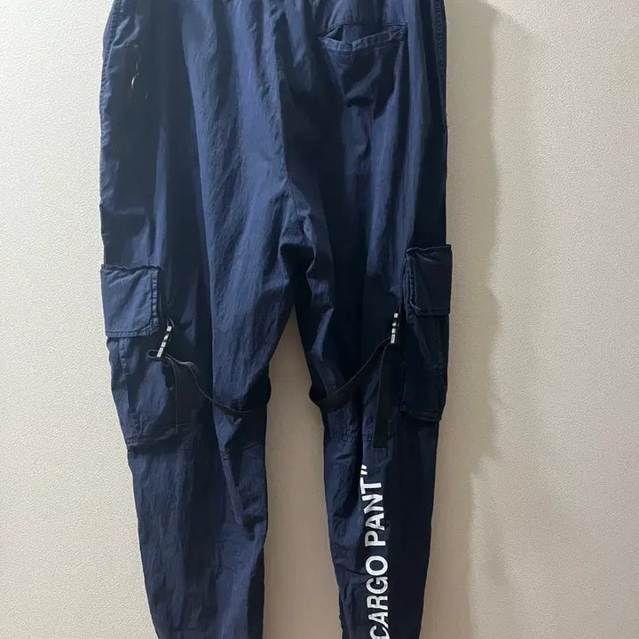 [BUNJANG] Off-White Parachute Cargo Jogger Pants (Navy, Size 36) / 오프화이트 네이비 파라수트 카고 조거 팬츠 (36)