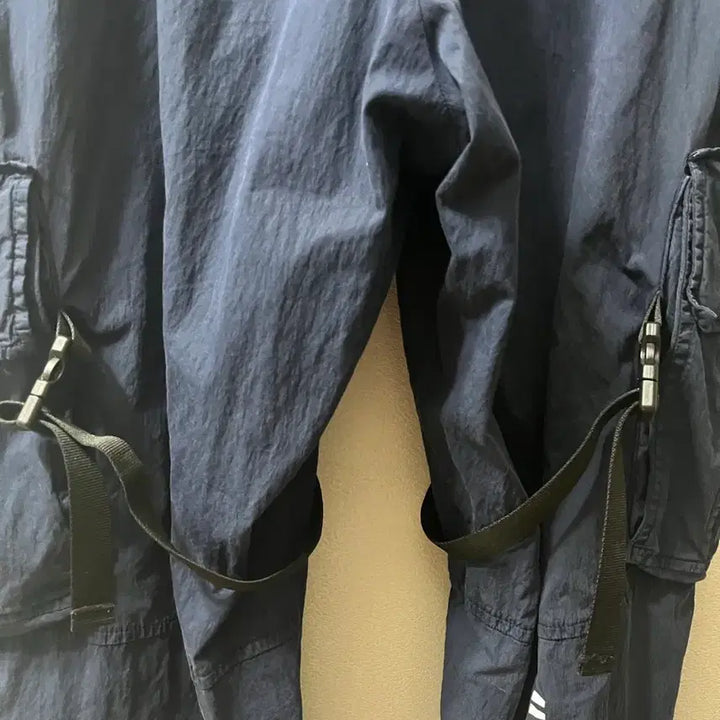 [BUNJANG] Off-White Parachute Cargo Jogger Pants (Navy, Size 36) / 오프화이트 네이비 파라수트 카고 조거 팬츠 (36)