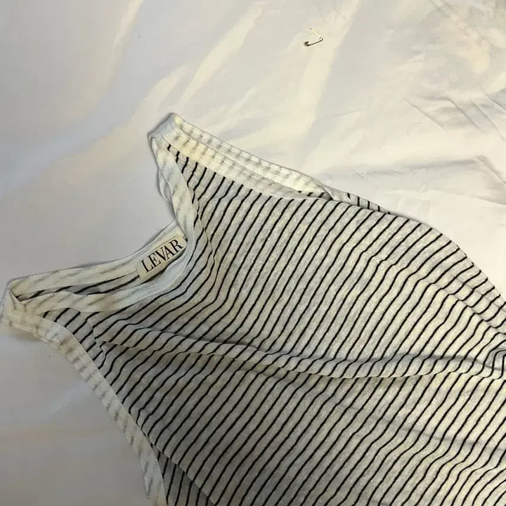 [SOLD OUT] 르바 린넨 슬리브리스