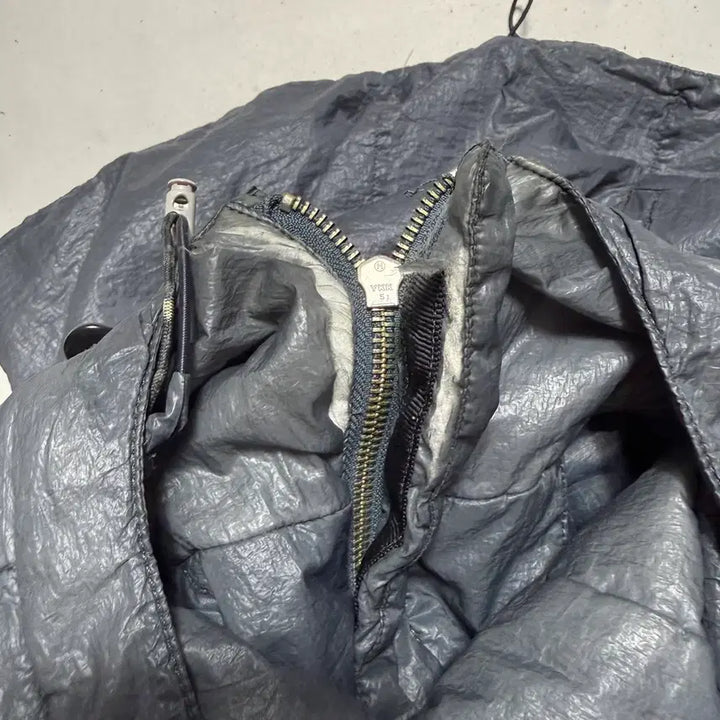 [BUNJANG] C.P. Company Gray Nylon Windbreaker Padded Jacket / 52 C.P.컴퍼니 그레이 나일론 윈드브레이커 패딩