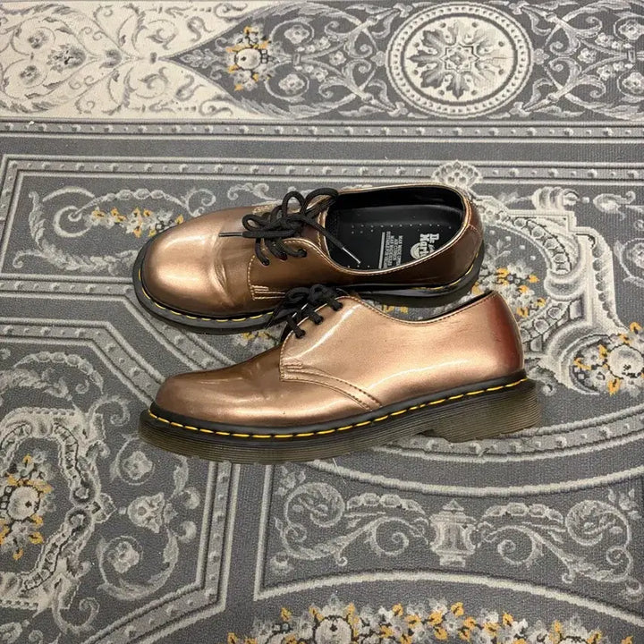 [BUNJANG] Dr. Martens 1461 Rose Gold Derby Shoes / 닥터마틴 1461 로즈골드 더비