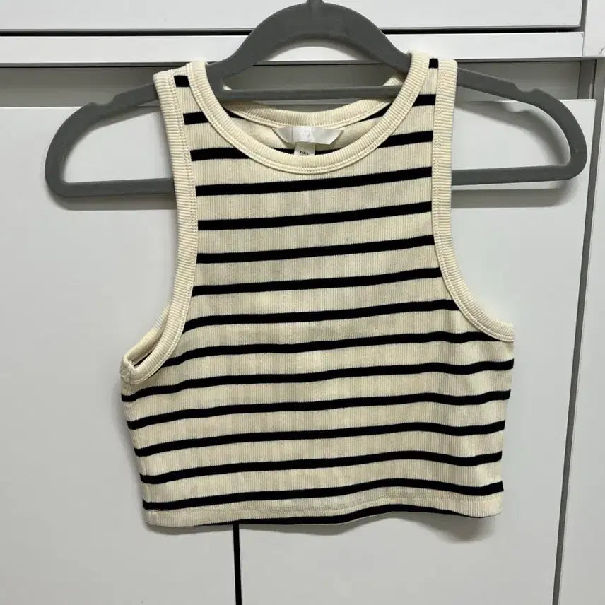 [BUNJANG] H&amp;M Striped Cami Tank Top / H&amp;M 스트라이프 끈 나시 티셔츠