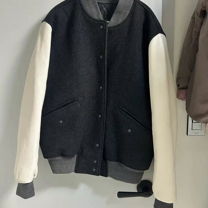 [SOLD OUT] [4] 23fw 브라운야드 바시티