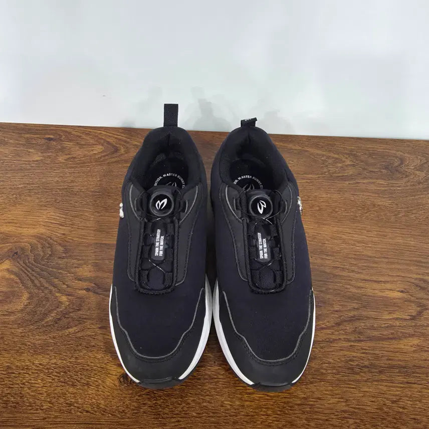 [SOLD OUT] 마스터바니 235사이즈 메탈 심볼 다이얼 골프화