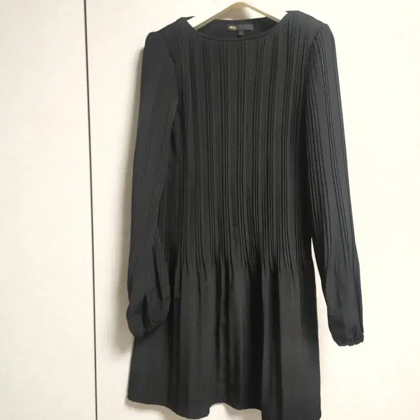 [BUNJANG] Maje Pleated Mini Dress / 마쥬 플리츠 원피스