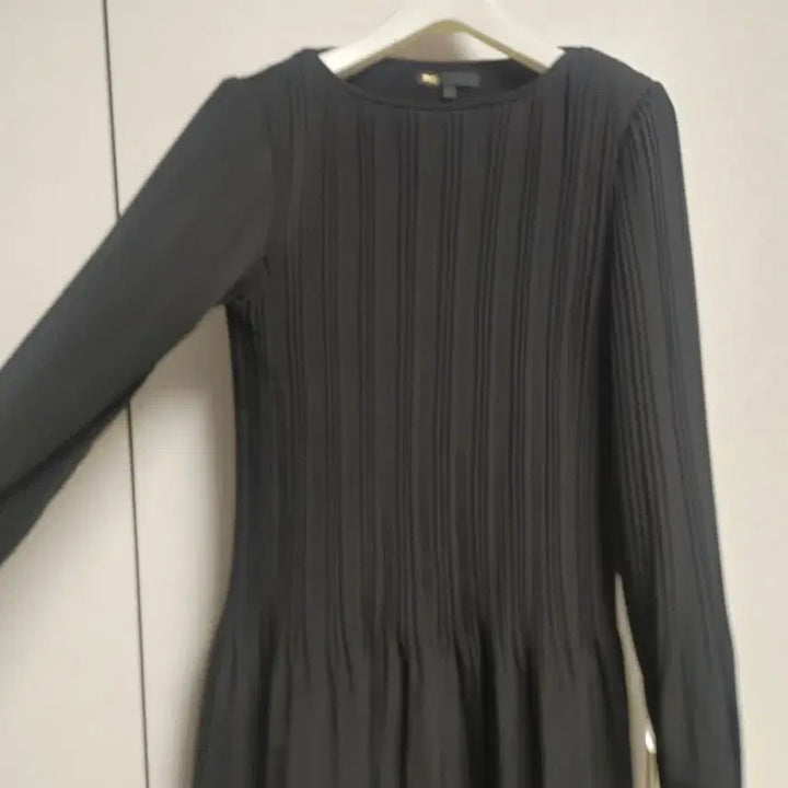 [BUNJANG] Maje Pleated Mini Dress / 마쥬 플리츠 원피스