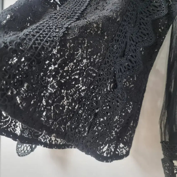 [BUNJANG] Black Lace See-through Blouse 55 / 블랙 레이스 시스루 블라우스 55  새것수준컨디션