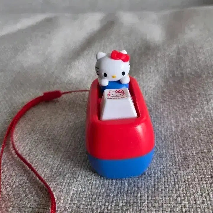 [SOLD OUT] 헬로키티 키캡 키링