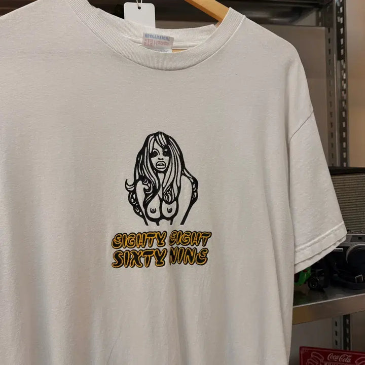 [BUNJANG] Hanes 69 Sexual Cartoon T-shirt / 90S 헤인즈 베이스 섹슈얼 카툰 69 티셔츠