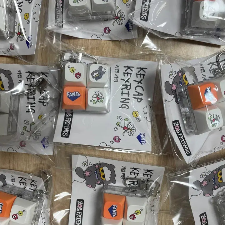 [BUNJANG] Fanta Joan Friends Keyring Keycap / (51개가능,미개봉)환타 조앤프렌즈 키링 키캡 gd zoa 조아