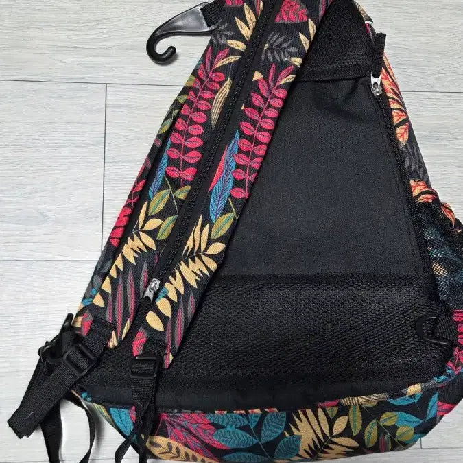 [BUNJANG] KAVU Pattern Sling Bag Backpack / [직구/새상품] KAVU 패턴 슬링백 크로스백 백팩 가방