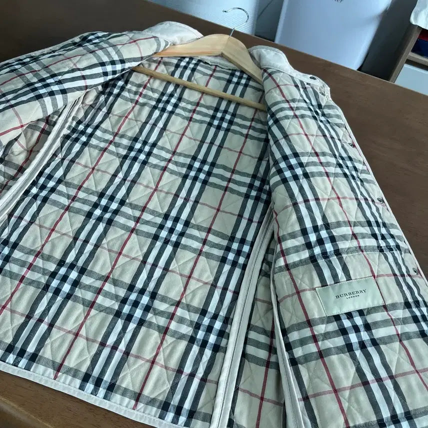 [BUNJANG] Burberry Woman Quilted Jacket S / 버버리 우먼 퀼팅 자켓 S