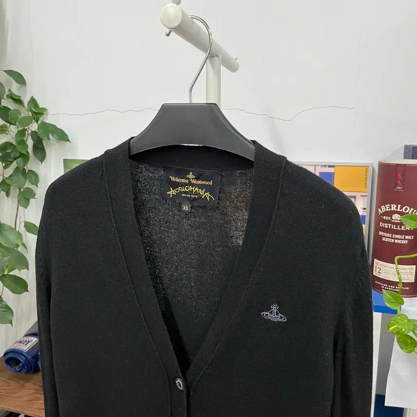 [SOLD OUT] 비비안웨스트우드 앵글로매니아 울 가디건 XS