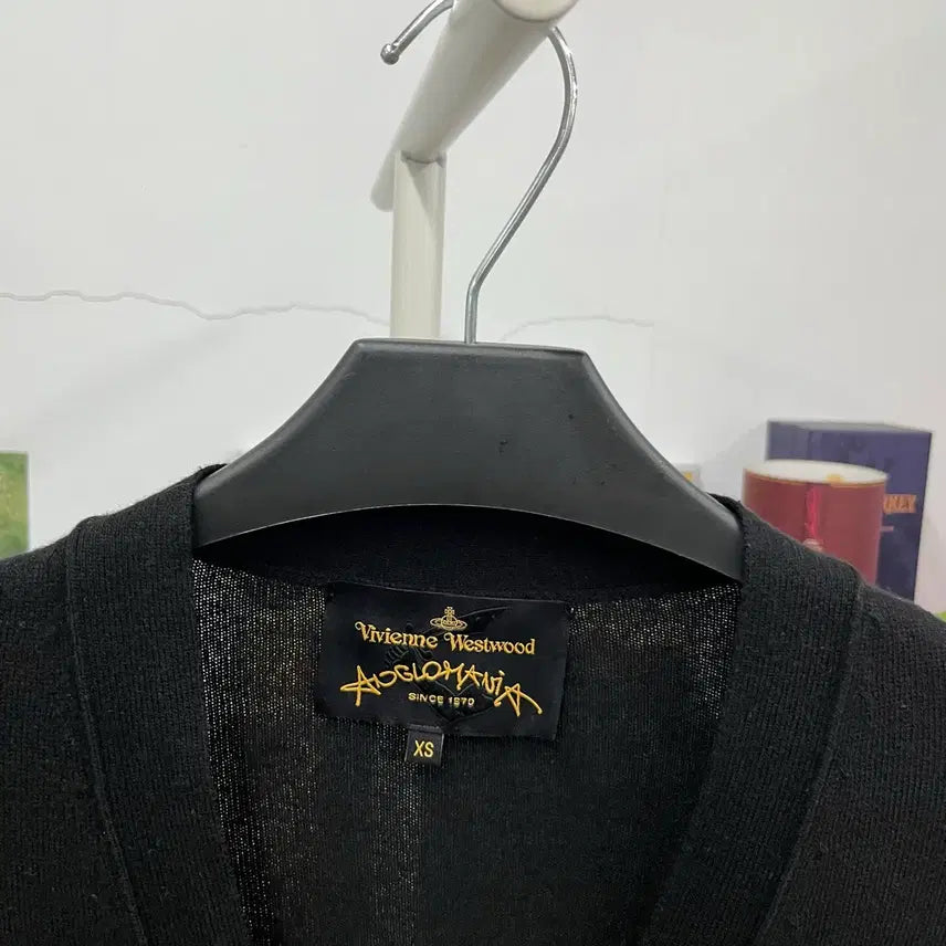 [SOLD OUT] 비비안웨스트우드 앵글로매니아 울 가디건 XS