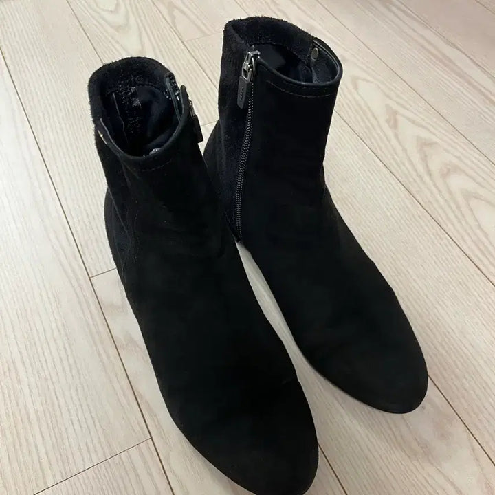 [BUNJANG] Sera Suede Ankle Boots / 세라 스웨이드 앵클 부츠