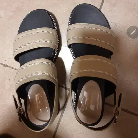 [BUNJANG] Misope Beige Sandals (Size 230) / 베이지 샌들 미소페 230