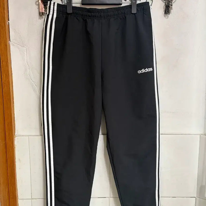 [BUNJANG] Adidas Three-Stripes Track Pants XL / 아디다스 삼선 트레이닝 바지 XL