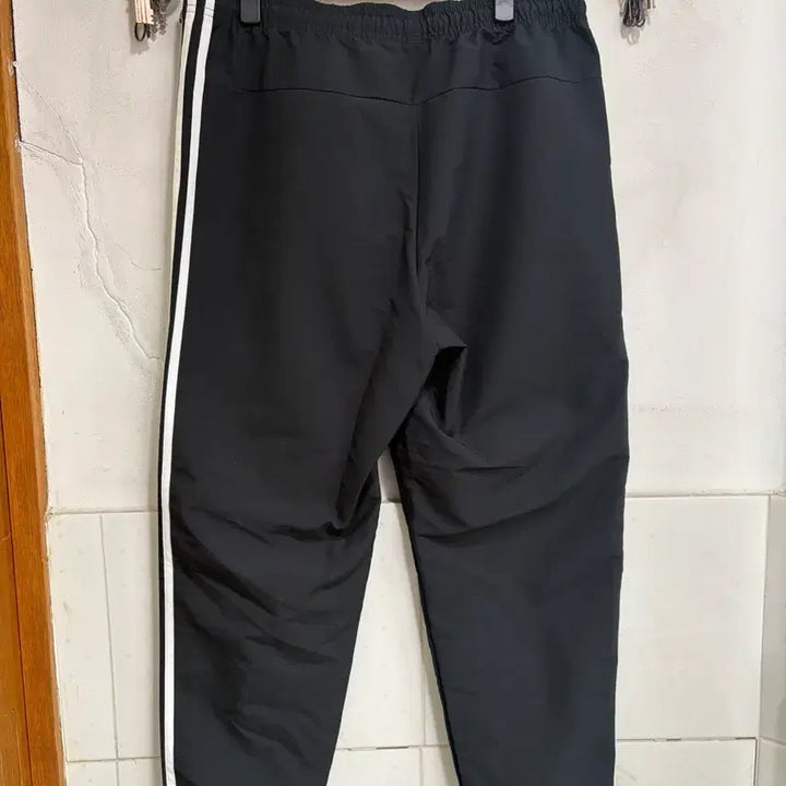 [BUNJANG] Adidas Three-Stripes Track Pants XL / 아디다스 삼선 트레이닝 바지 XL