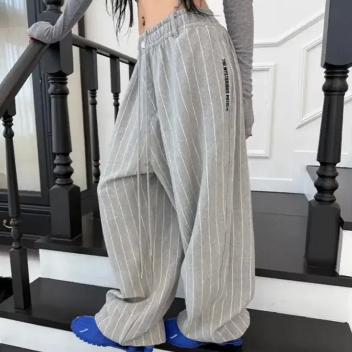 [BUNJANG] Mysterious Hotel Striped Sweat Pants Gray / (오늘만)미스테리어스호텔 스트라이프 스웻 팬츠 그레이
