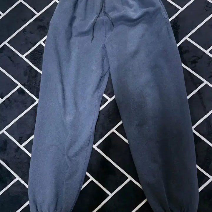 [BUNJANG] Artifcts Garment Dyed Vintage Heavy Sweatpants L Navy / 아트이프액츠 가먼트다이 빈티지 헤비 스웻팬츠 L 네이비