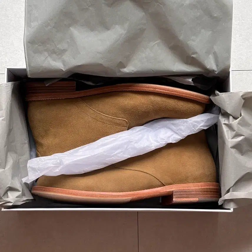 [BUNJANG] LOSTGARDEN UNIFORM Chukka Boots - Beige Suede / 로스트가든 유니폼 처카부츠 43.5(285) / 베이지 스웨이드