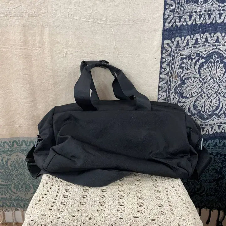 [BUNJANG] Calvin Klein CK Black Boston Bag Duffel Bag / [F] 캘빈클라인 CK 블랙 보스턴백 더플백 여행가방