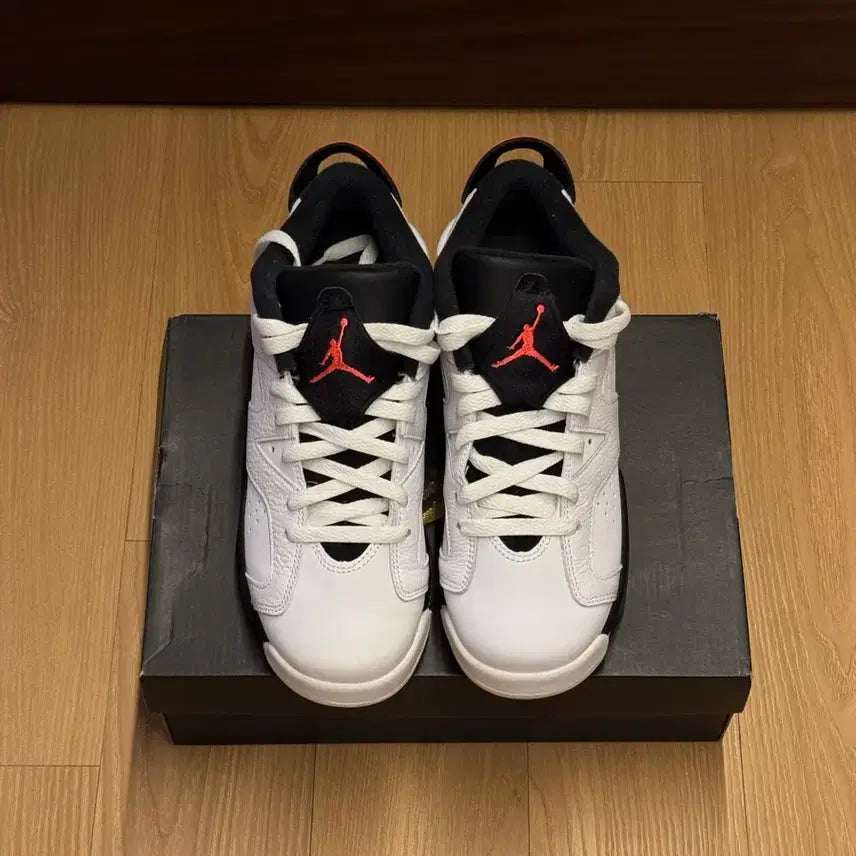 [BUNJANG] Jordan 6 Infrared Low Sneakers / [250] 조던 6 인프라레드 로우