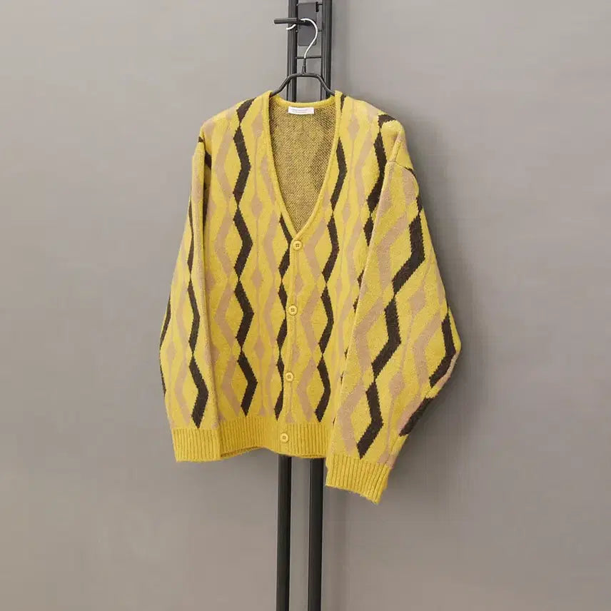 [SOLD OUT] JournalStandard 저널스탠다드 브리티시패턴 자카드 가디건 M