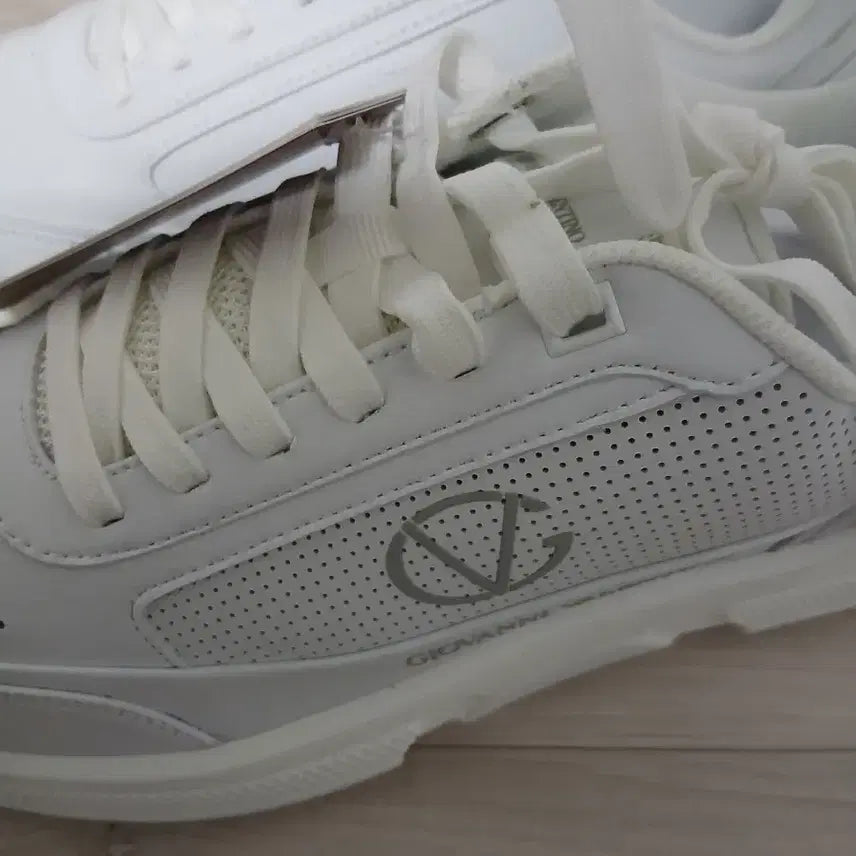 [BUNJANG] Gianni Valentino White Sneakers Size 260 / 지아니 발렌티노 흰색 스니커즈 260 새상품