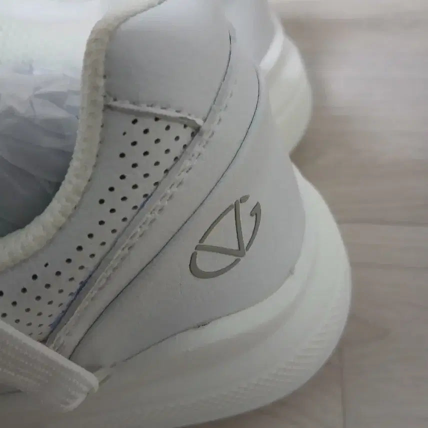 [BUNJANG] Gianni Valentino White Sneakers Size 260 / 지아니 발렌티노 흰색 스니커즈 260 새상품