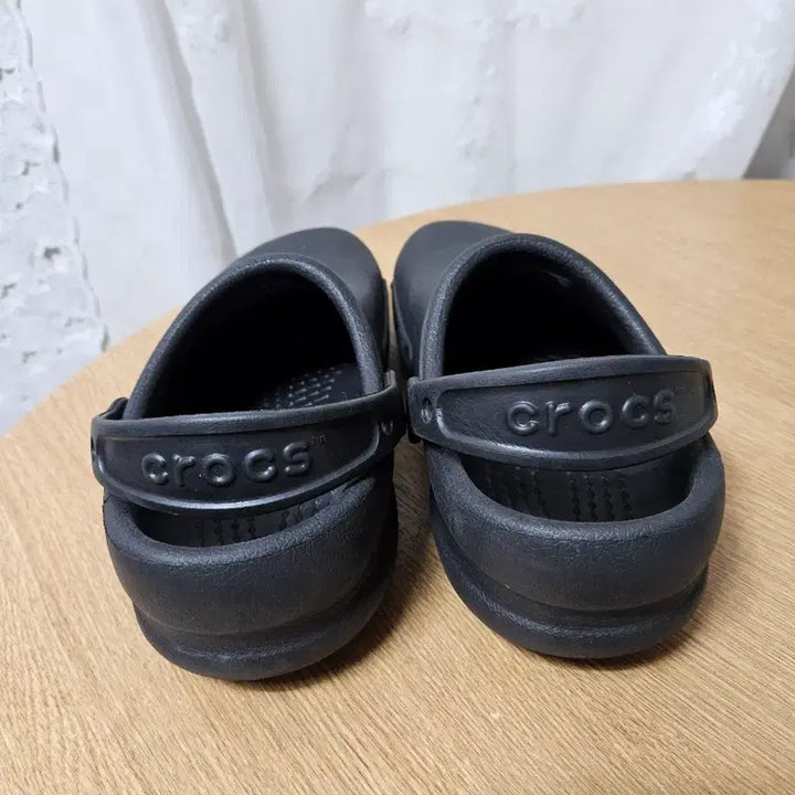 [SOLD OUT] 크록스 m5w7 240