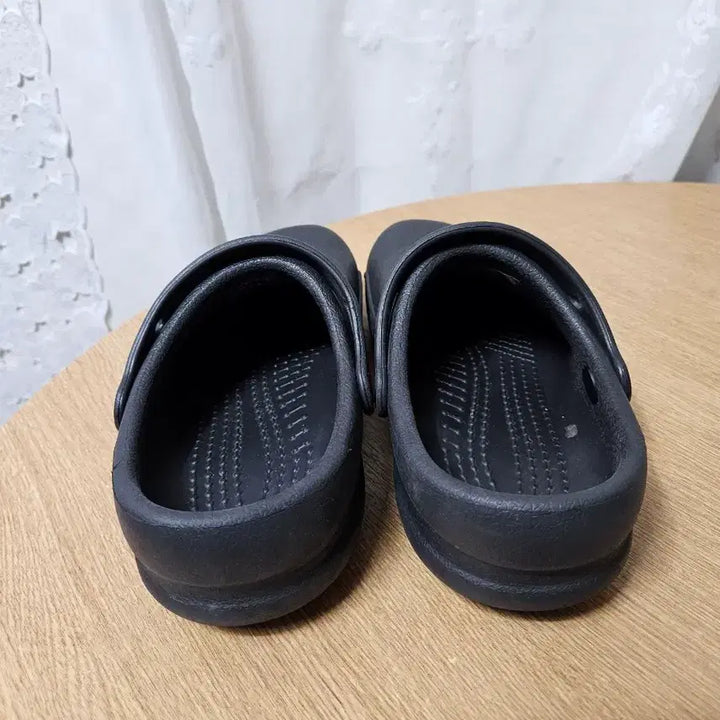 [SOLD OUT] 크록스 m5w7 240