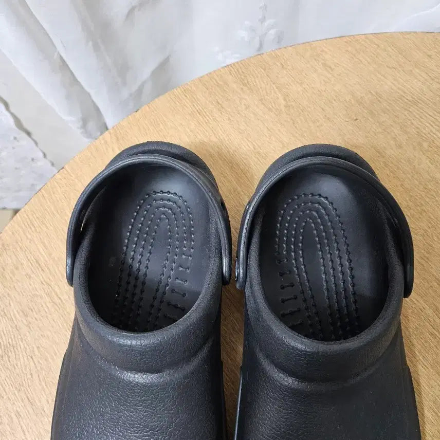 [SOLD OUT] 크록스 m5w7 240