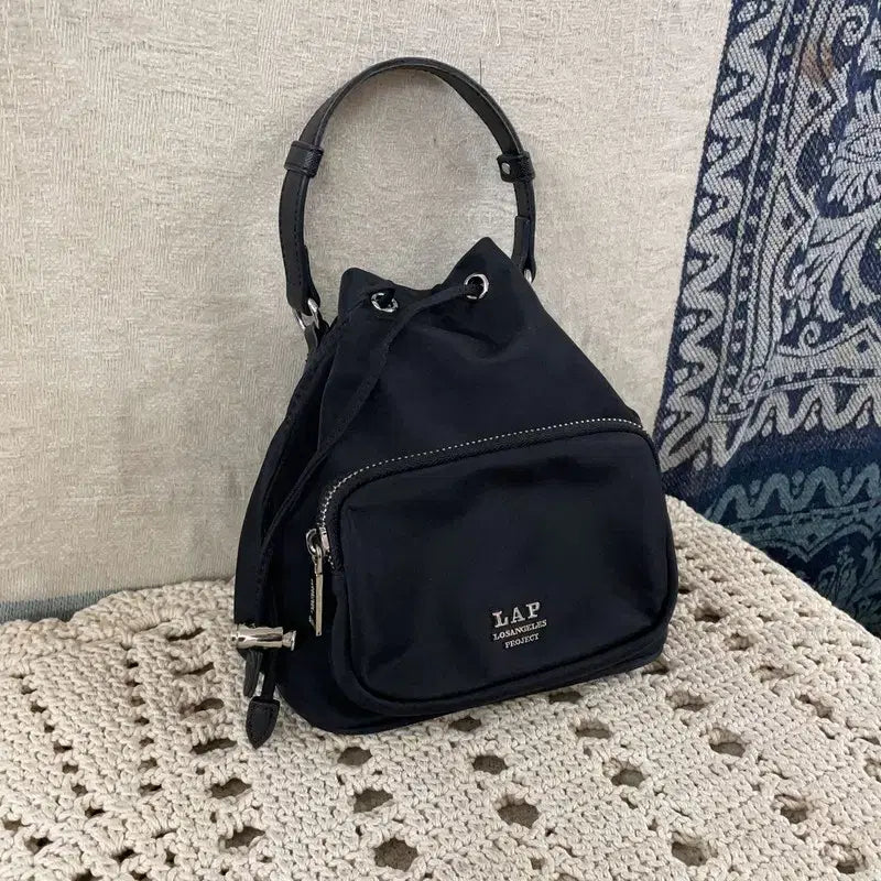 [BUNJANG] LAP Black Bucket Tote Handbag / [F] 랩 LAP 블랙 복조리 토트백 핸드백 가방
