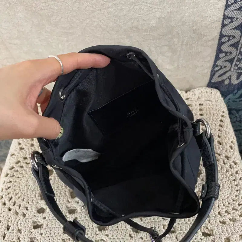 [BUNJANG] LAP Black Bucket Tote Handbag / [F] 랩 LAP 블랙 복조리 토트백 핸드백 가방