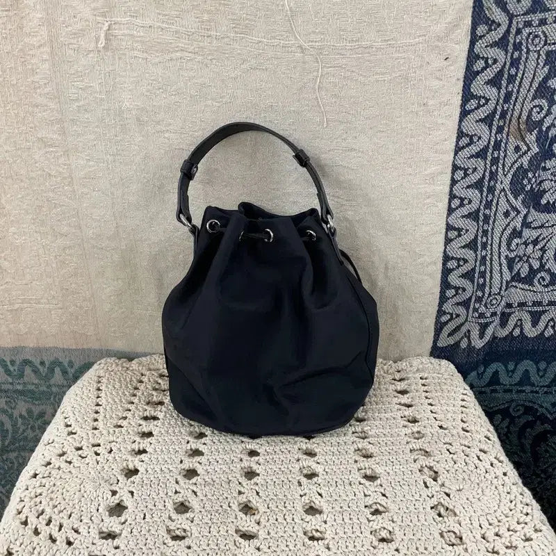 [BUNJANG] LAP Black Bucket Tote Handbag / [F] 랩 LAP 블랙 복조리 토트백 핸드백 가방
