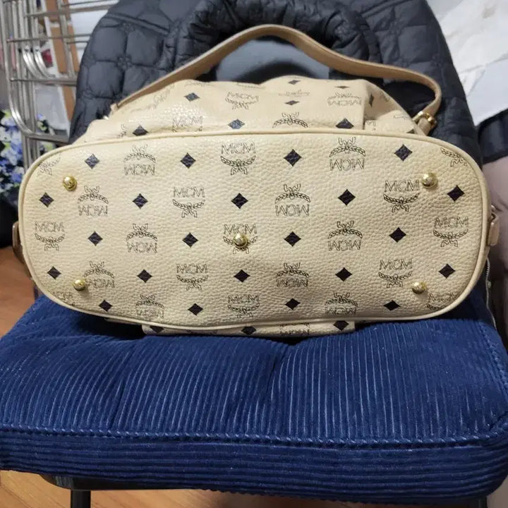 [BUNJANG] MCM Logo Shoulder Bag / MCM 로고 숄더백