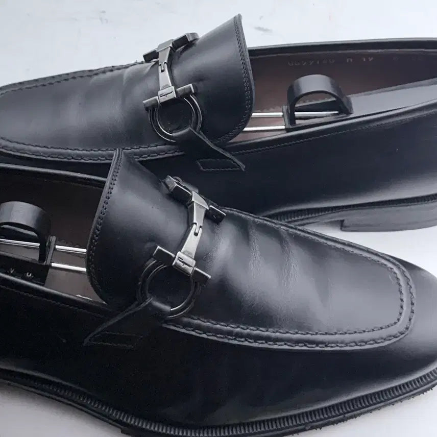 [BUNJANG] Salvatore Ferragamo Leather Loafers / 정품)페라가모270