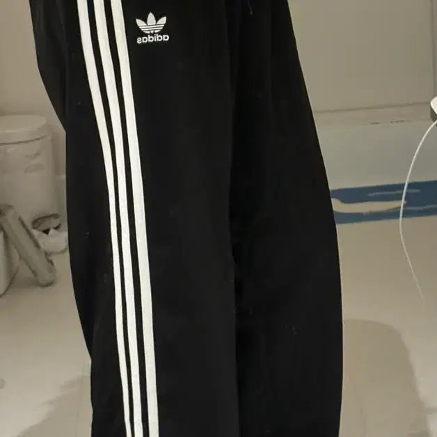 [BUNJANG] Adidas Originals Black Pants (Unisex) - Size M / (정품) 아디다스 오리지널 블랙 바지 남녀공용 M