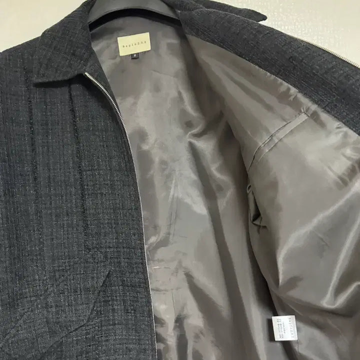 [BUNJANG] Begin202 Cut-Off Tweed Blouson Jacket 2 / 비긴202 컷오프 트위드 블루종 2