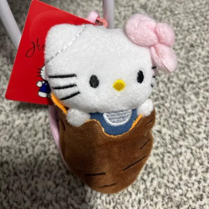 [BUNJANG] Hello Kitty Roasted Chestnut Plush Keychain New / 헬로키티 군밤 인형 키링 새상품