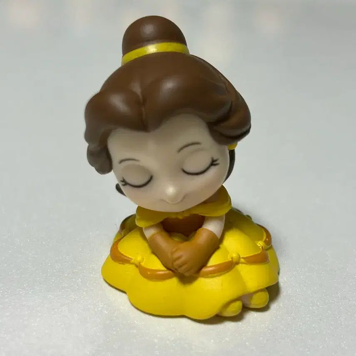 [BUNJANG] Beauty and the Beast Belle Shoulder-Knock Gacha / 미녀와야수 어깨쿵 가챠 벨