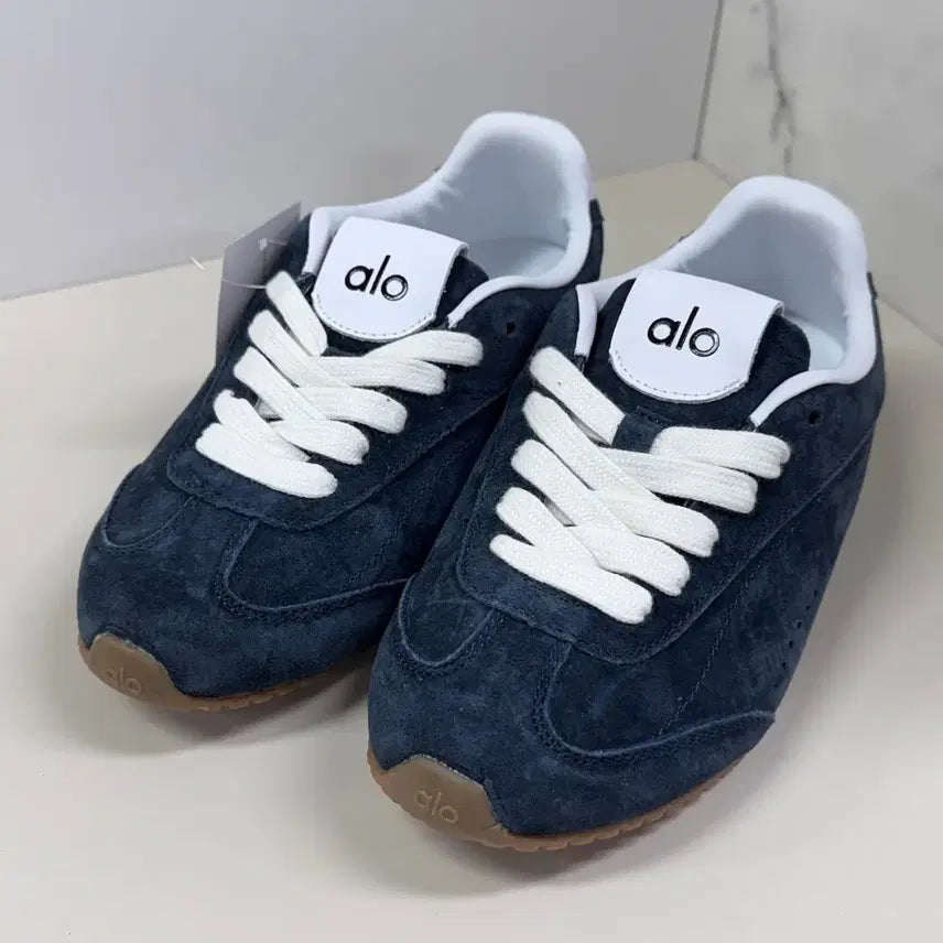 [BUNJANG] Alo Yoga Sunset Sneakers Navy / [특가/새상품]알로 요가 선셋 스니커즈 네이비 225~255