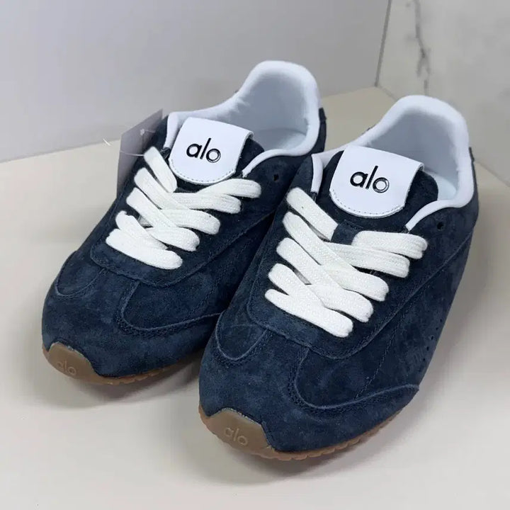 [BUNJANG] Alo Yoga Sunset Sneakers Navy / [특가/새상품]알로 요가 선셋 스니커즈 네이비 225~255