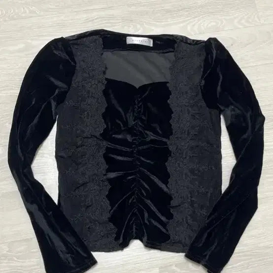 [BUNJANG] Black Velvet Lace Blouse / 블랙 벨벳 레이스 블라우스 (가슴캡)